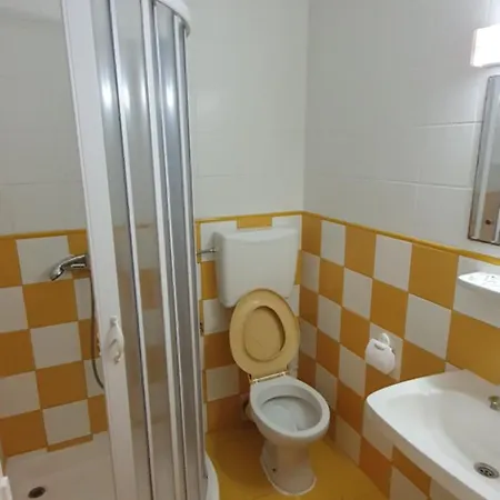 Milcov 2* Эфорие-Суд