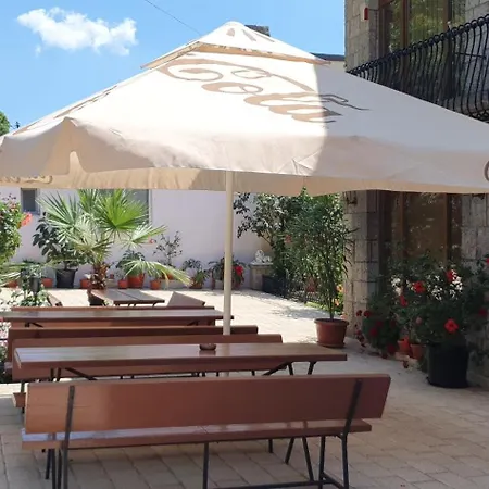 Отель Milcov Эфорие-Суд