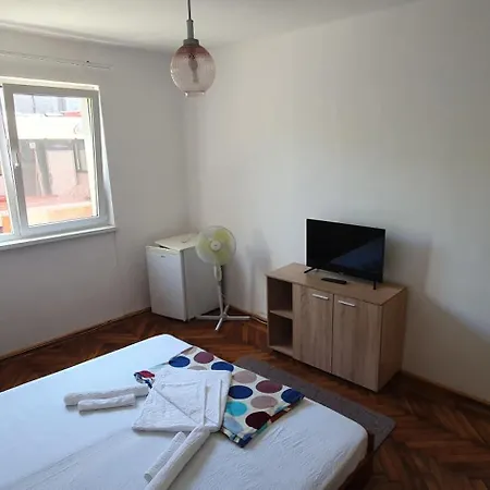 Milcov 2* Эфорие-Суд